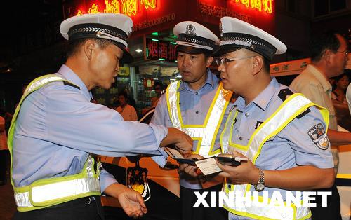 男子酒后挪车竟被吊销驾照？起诉交警却遭驳回！酒后驾驶的‘灰色地带’究竟如何界定？